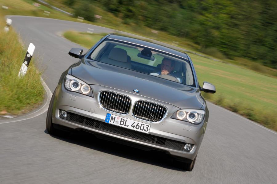  BMW 750Li (F02) 2008 года  (WW) (фото 4 из 25)